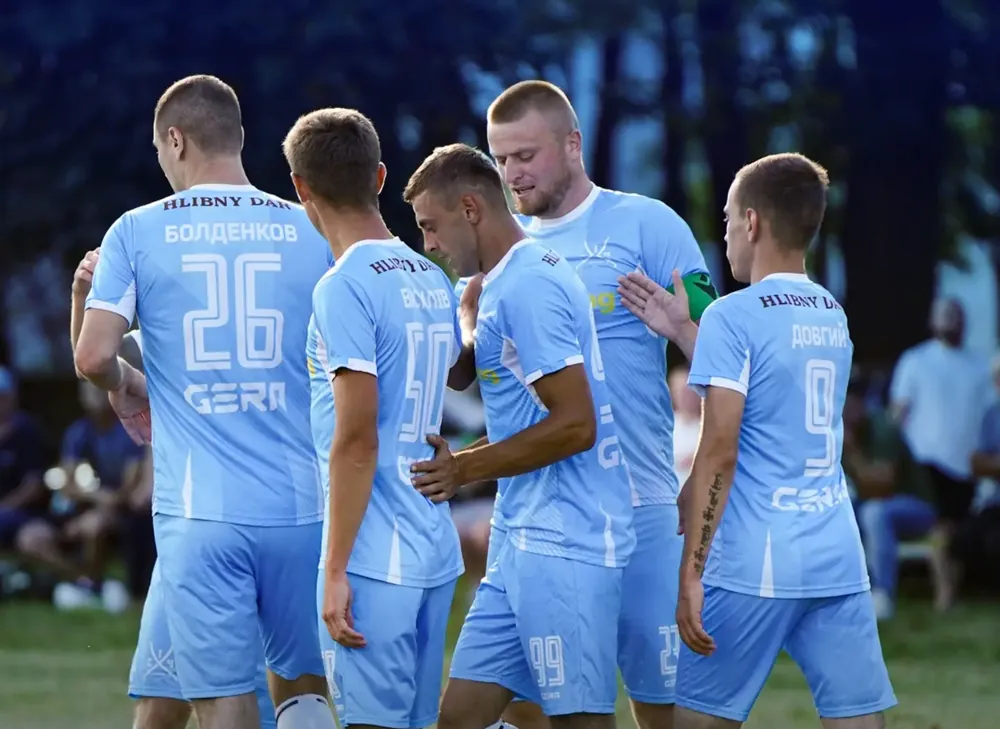 Гравці Січі святкують гол